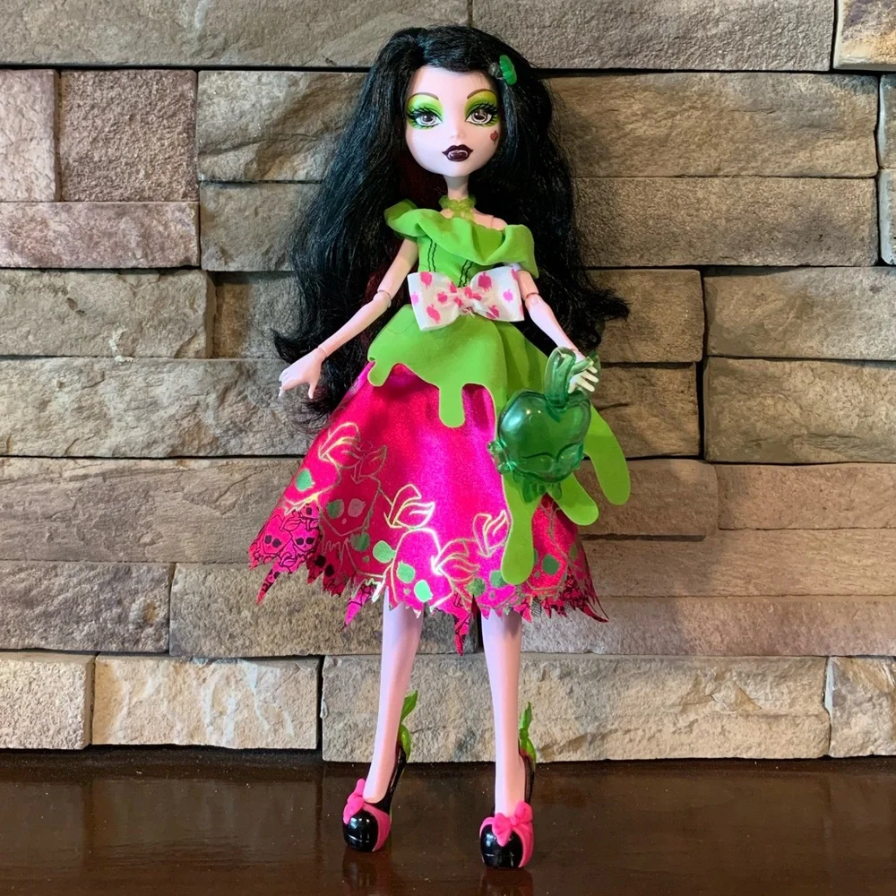 monster high | Toys | Monster High Draculaura Snow Bite Doll Target  Exclusive 22 | Poshmark